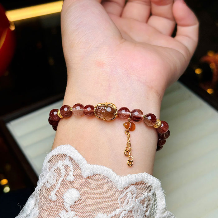 Vòng Tay Thạch Anh Tóc Đỏ 6mm Mix Tỳ Hưu Bọc Vàng 10k & Charm Vàng 18k