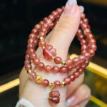 Vòng Đá Thạch Anh Tóc Đỏ 6mm Mix Charm Vàng 18k