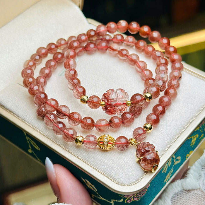 Vòng Đá Thạch Anh Tóc Đỏ 6mm Mix Charm Vàng 18k