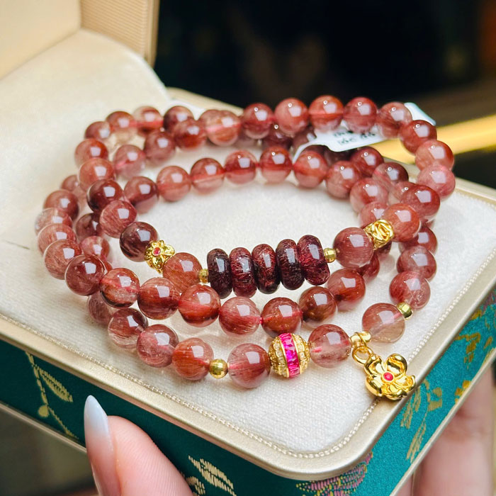 Vòng Đá Thạch Anh Tóc Đỏ 6,5mm Mix Ngũ Điếu Charm Vàng 18k
