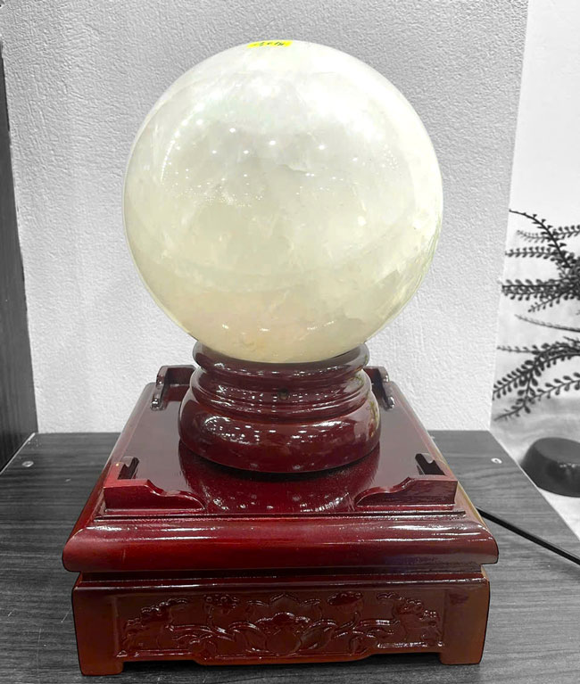 Quả Cầu Thạch Anh Trắng Dừa 7,6kg