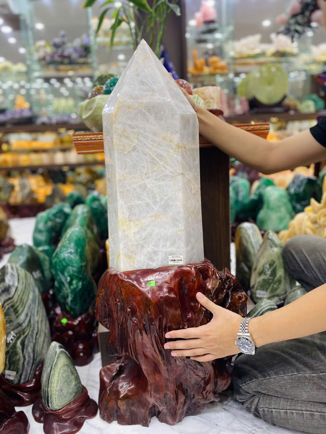 Trụ Đá Thạch Anh Trắng Dừa 50kg