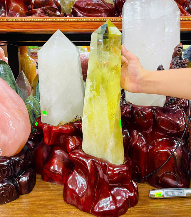 Trụ Đá Thạch Anh Vàng 7,14kg